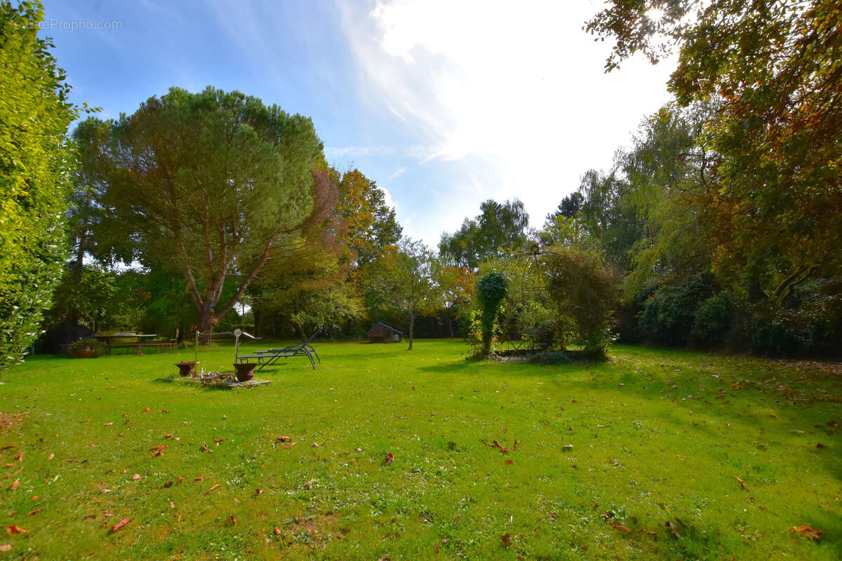 Maison à LES ESSARTS-LE-ROI