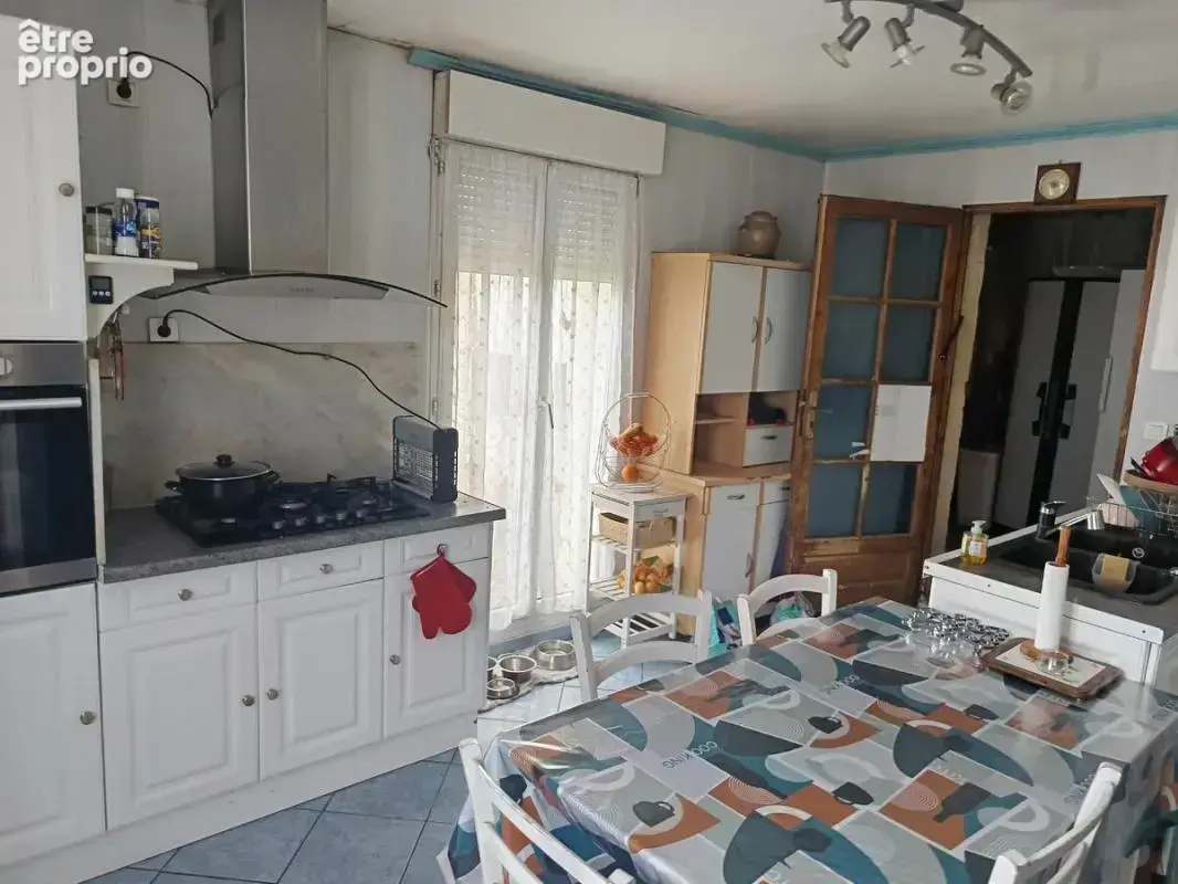 Maison 7 pièces 166 m² à vendre à Saint-Medard-De-Guizieres (33230) - photo 4