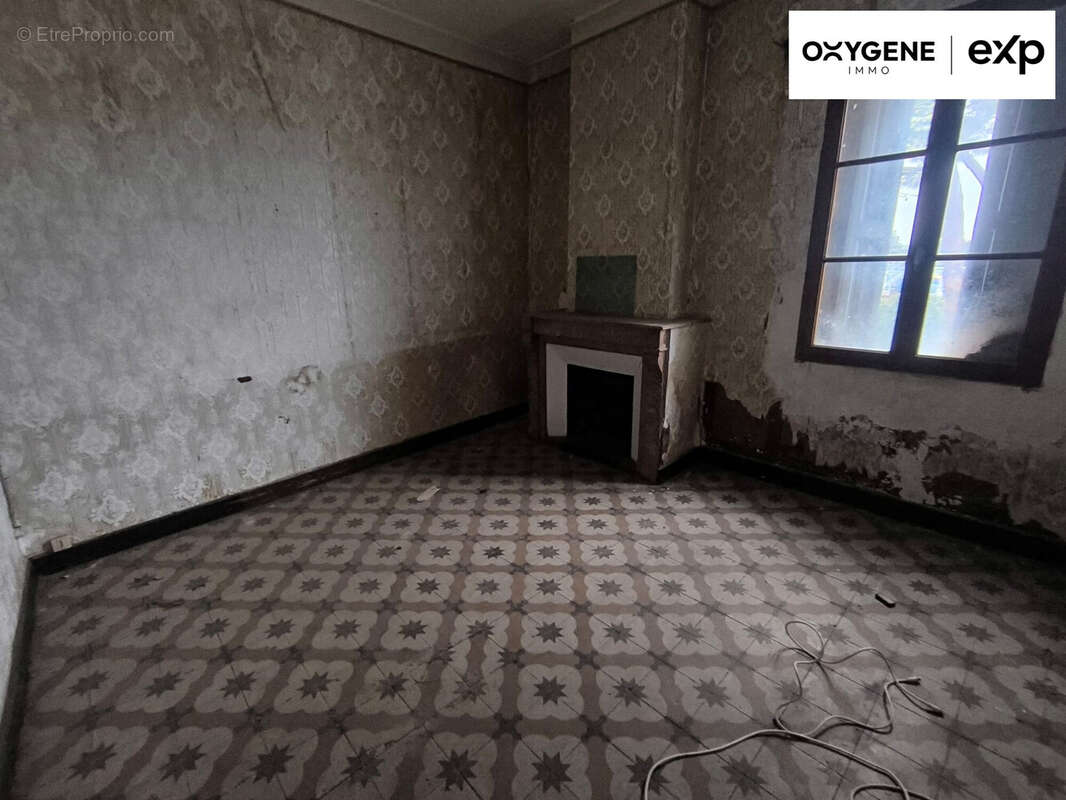 Commerce à LE BOULOU