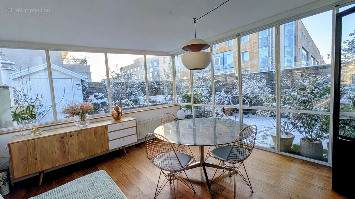 Appartement à SURESNES