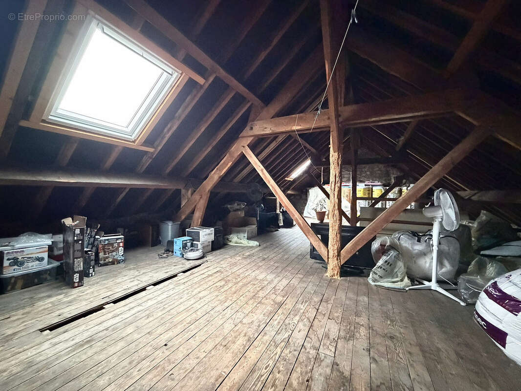 Maison à MAGNEUX