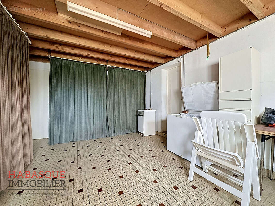 Maison à vendre à Saint Vougay - Réf 472LT - 7 pièces, 125.70 m² - photo 8