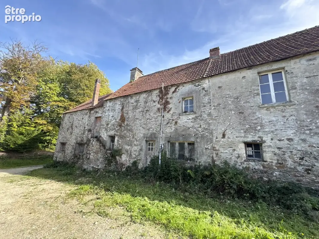 Jolie maison en pierres avec jardin et dependances a renover - photo 3