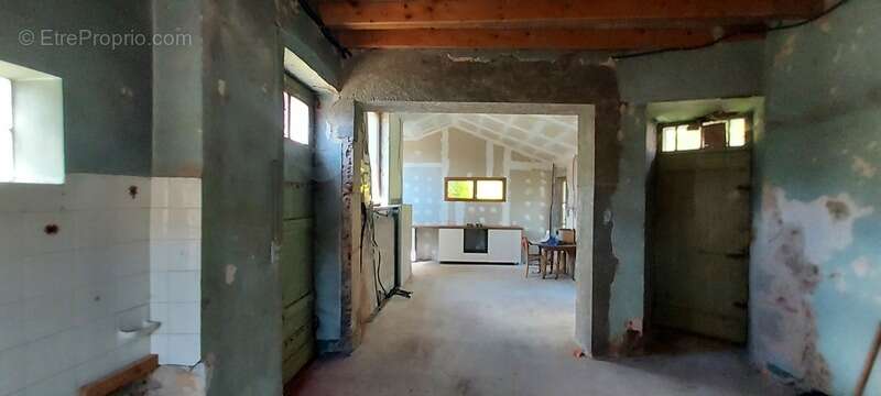 Maison à PORT-SAINTE-MARIE