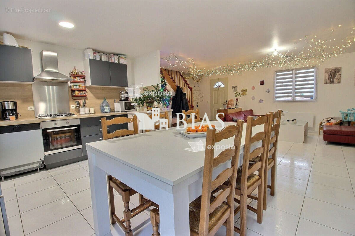 Maison à SAINT-PIERRE-DU-BOSGUERARD