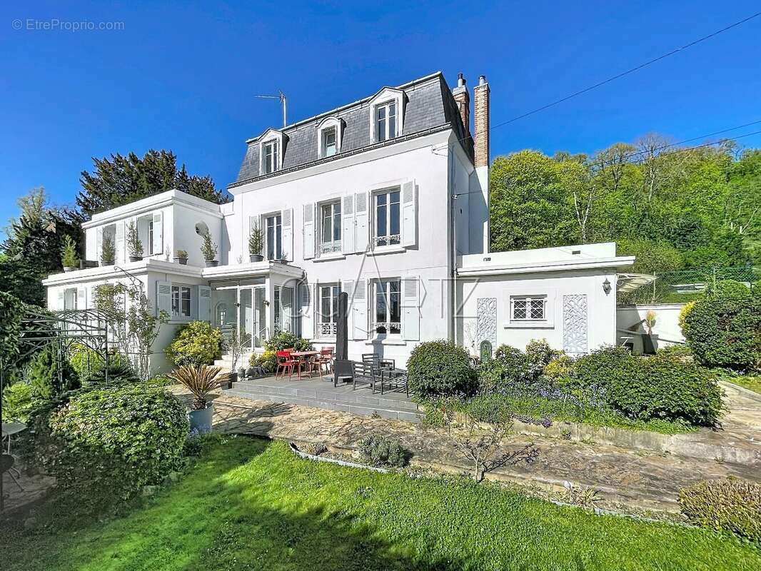 Charme indéniable pour cette maison Mansart - photo 18