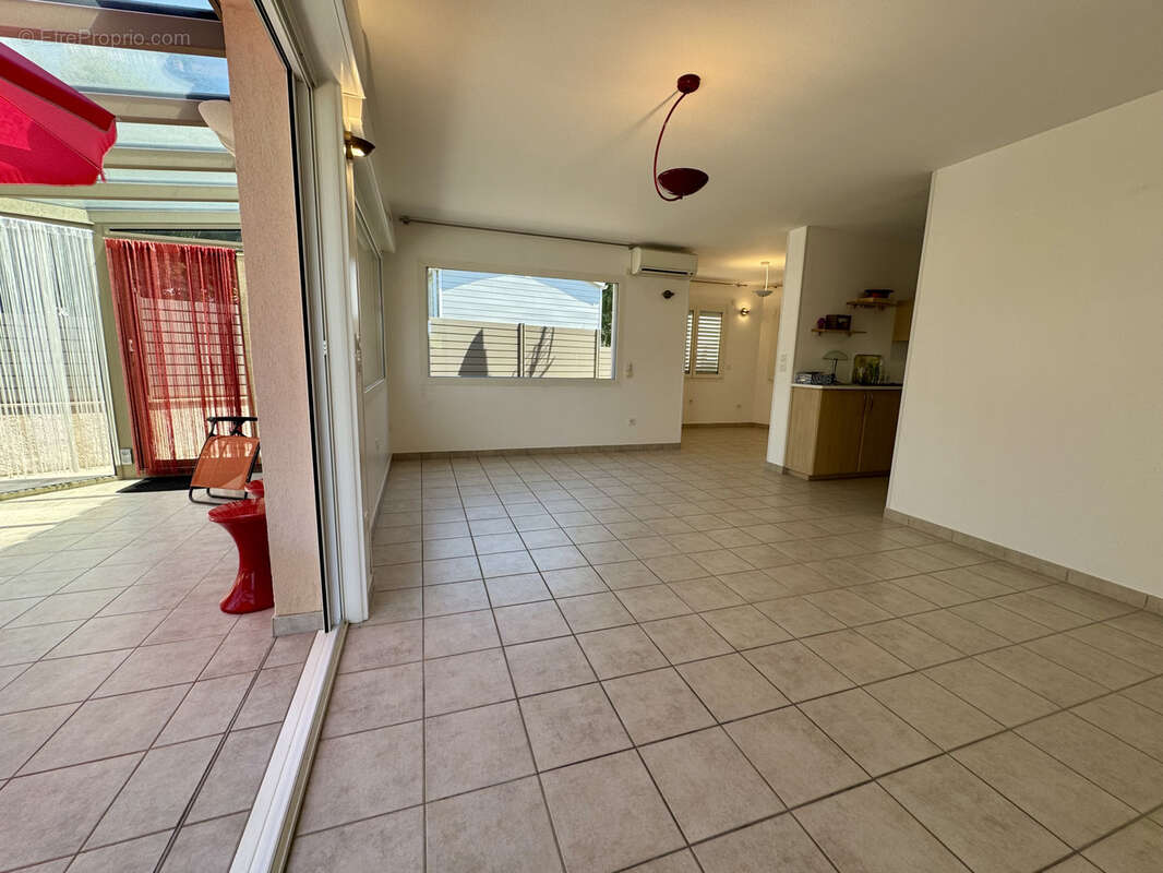 Maison à ROQUEBRUNE-SUR-ARGENS