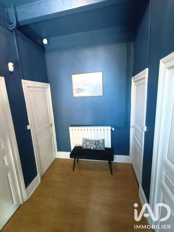 Maison 223 m² à Saint-Yorre  - photo 6