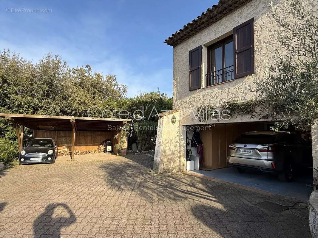Maison à VALBONNE
