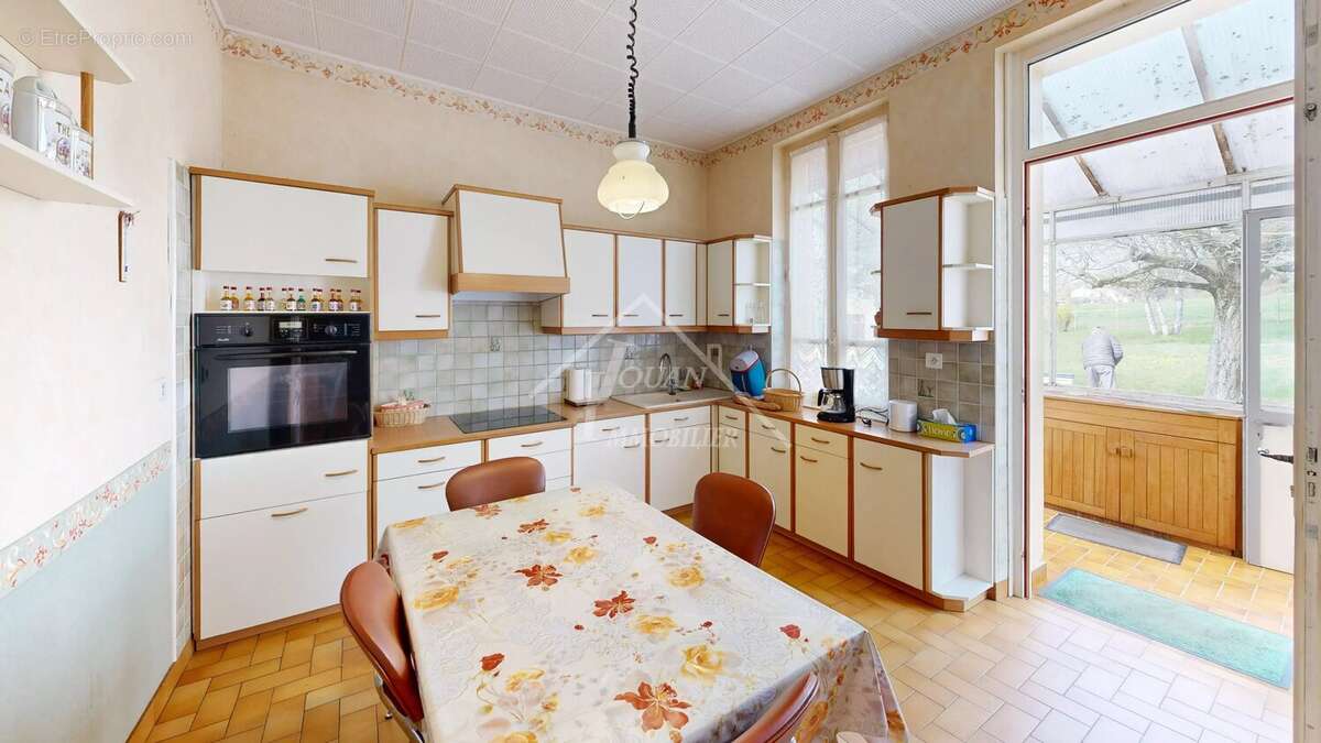 Maison à SALIGNY-SUR-ROUDON