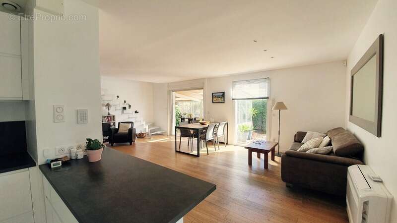 Maison à SAINT-JEAN-DE-VEDAS