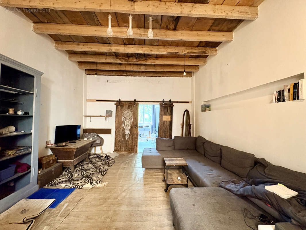 Ensemble immobilier au cœur du village de Saint Geoire en Valdaine - photo 4