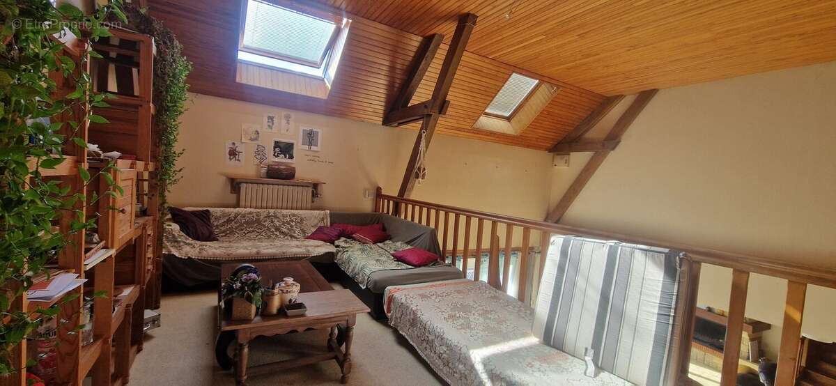 Maison à LE CHATELET