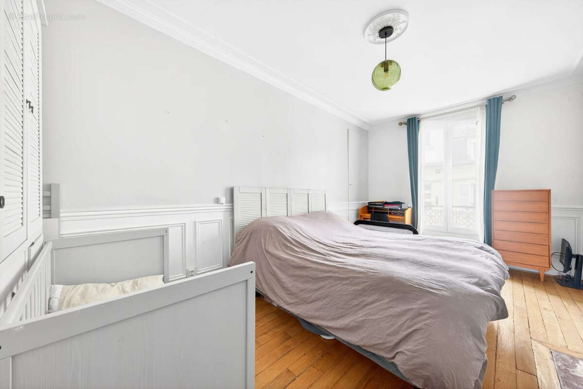 Appartement à PARIS-10E