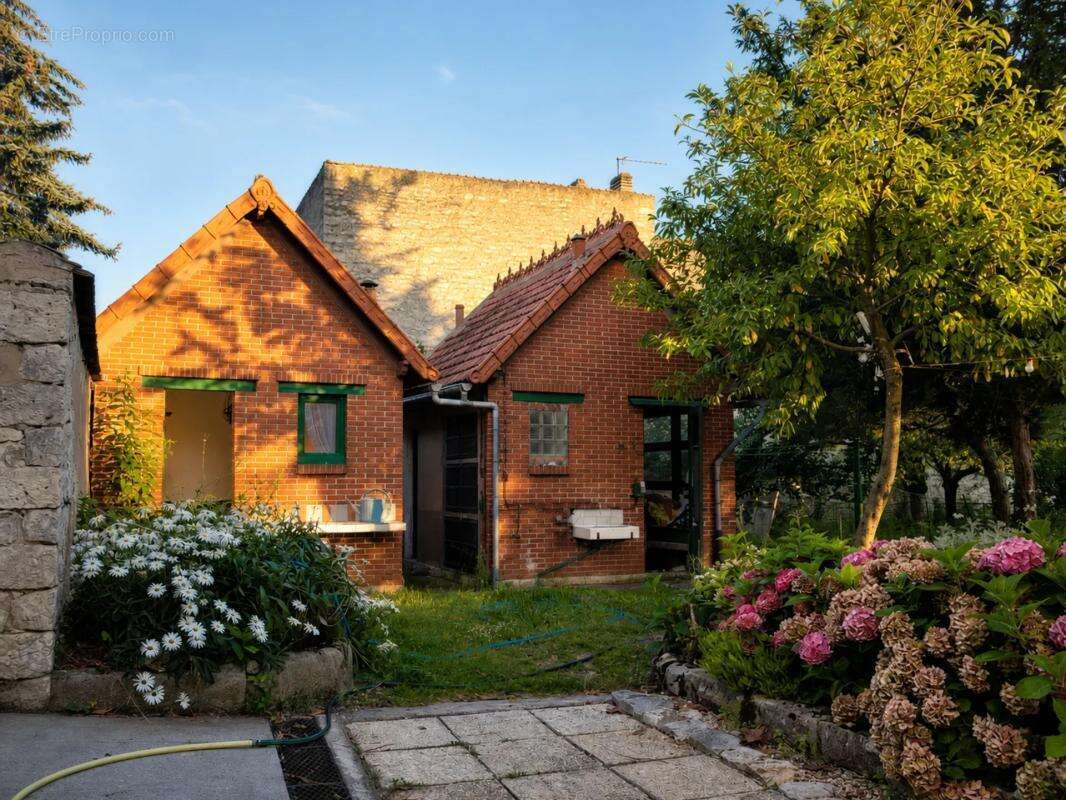Propriété 2 maisons grand jardin gare a pied 191m²+206m² - photo 14