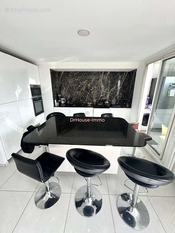 Appartement à MARSEILLE-11E