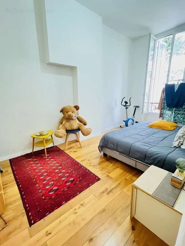 Appartement à MARSEILLE-1E