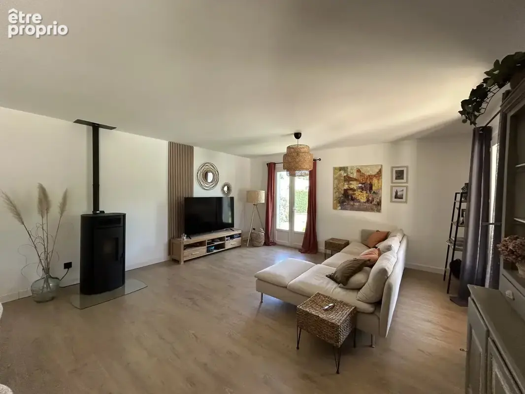 Maison 7 pièces 178 m² à vendre à Jouques (13490) - photo 7