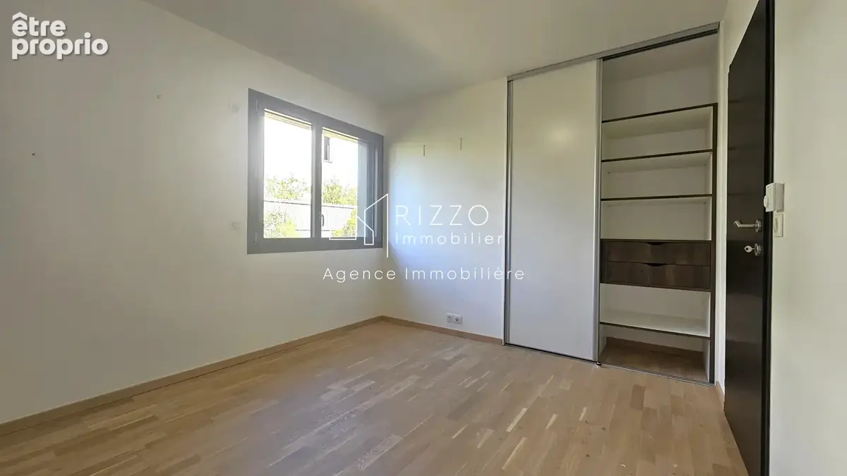 Divonne, 95m2, T4 de 2023, avec jardin/terrasse de 162m2 et 2 garages - photo 13