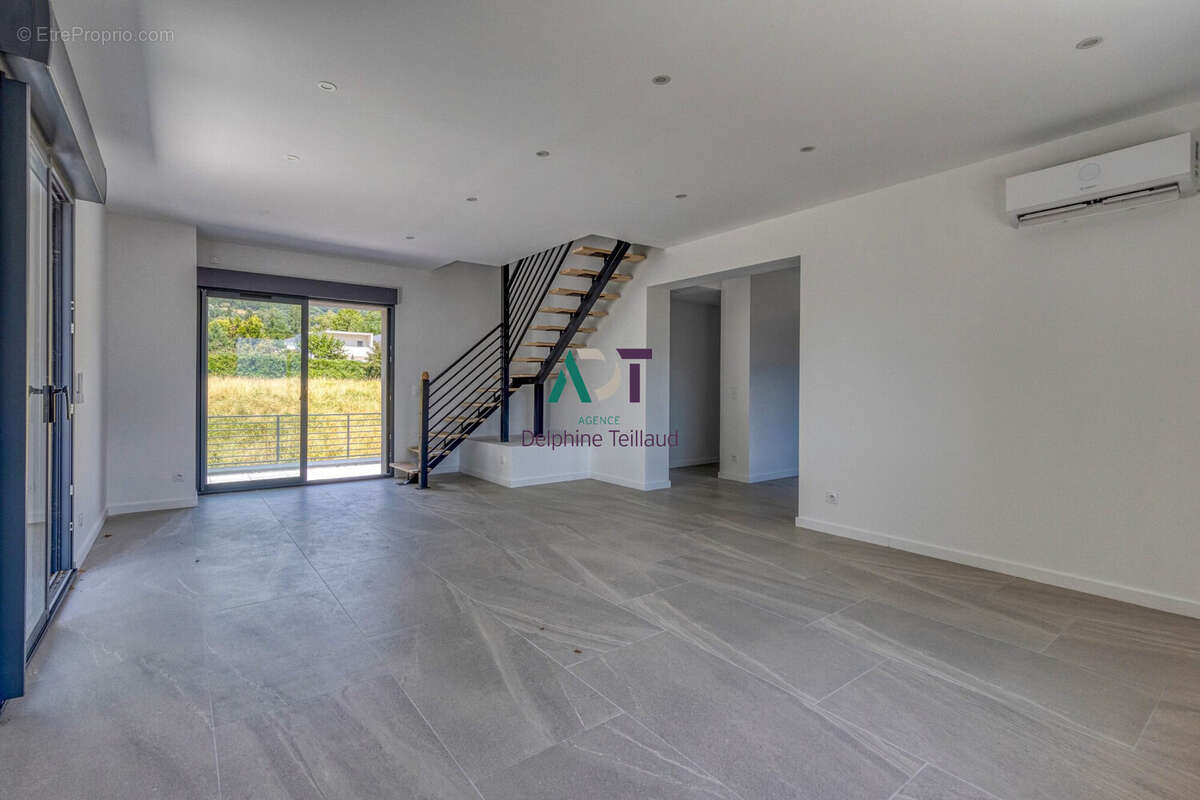 Appartement à MONTBONNOT-SAINT-MARTIN