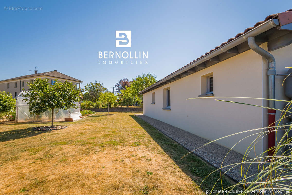 Villa hyper récente, 2 chambres sur terrain de 930 m2 - ST TRIVIER DE COURTES - photo 13