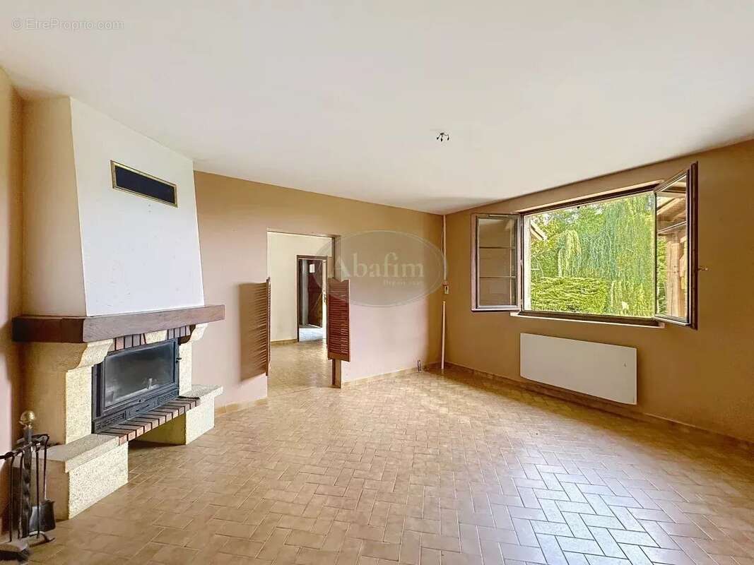 Maison à SAINTE-DODE