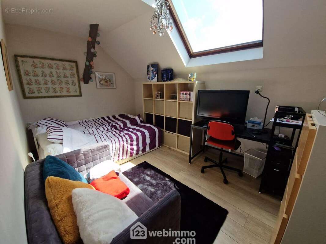 Une autre chambre (12 m²) - Maison à LE GIROUARD