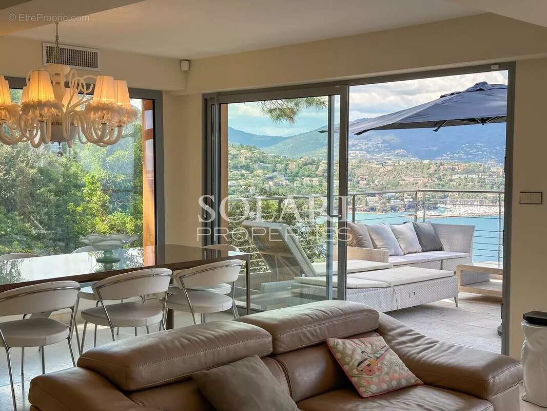 Maison à THEOULE-SUR-MER