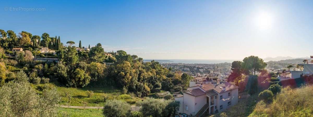 Appartement à LE CANNET