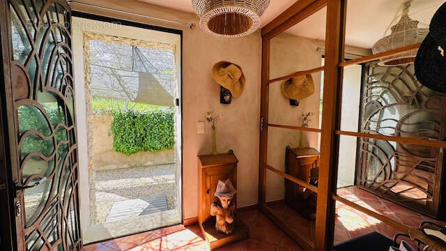 Maison à ENTRECHAUX