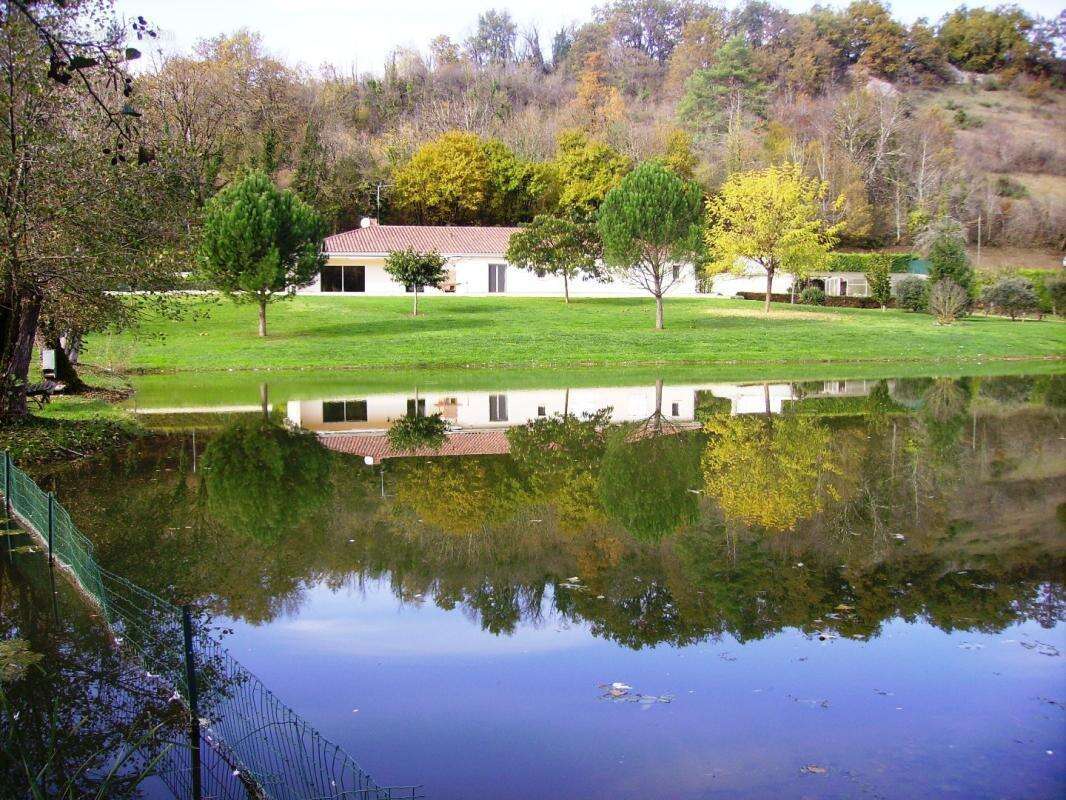 Maison à LISSAC-ET-MOURET