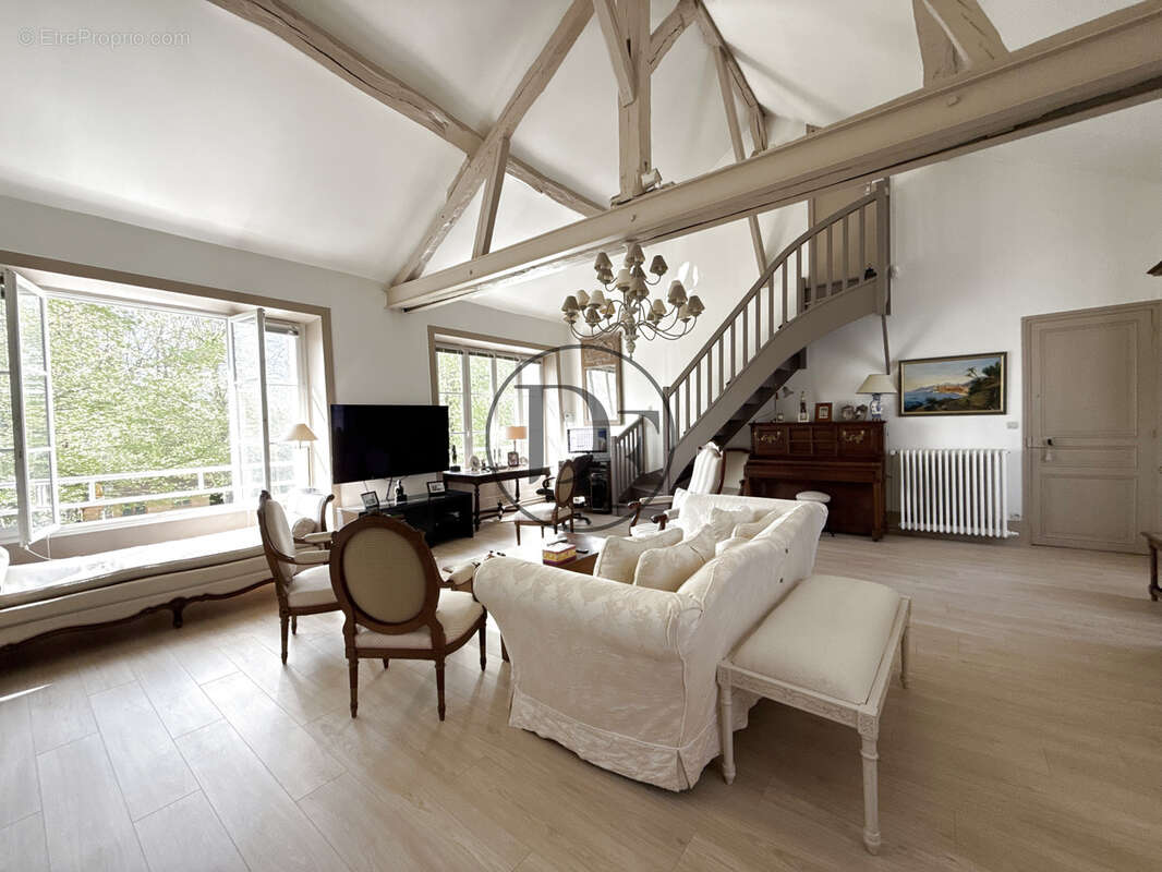 Maison à VULAINES-SUR-SEINE