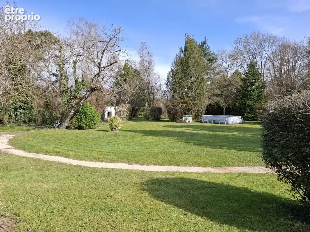 Grande maison familiale lumineuse et attrayante avec de beaux jardins, à l'orée d'un joli village - photo 10