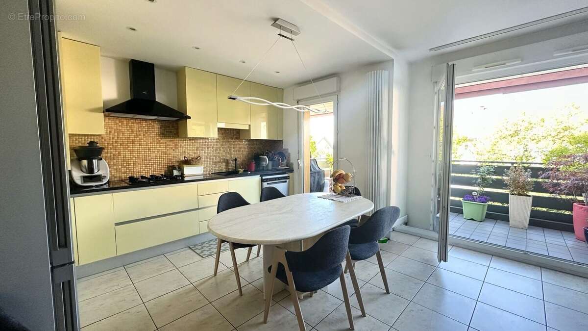 Appartement à METZ-TESSY