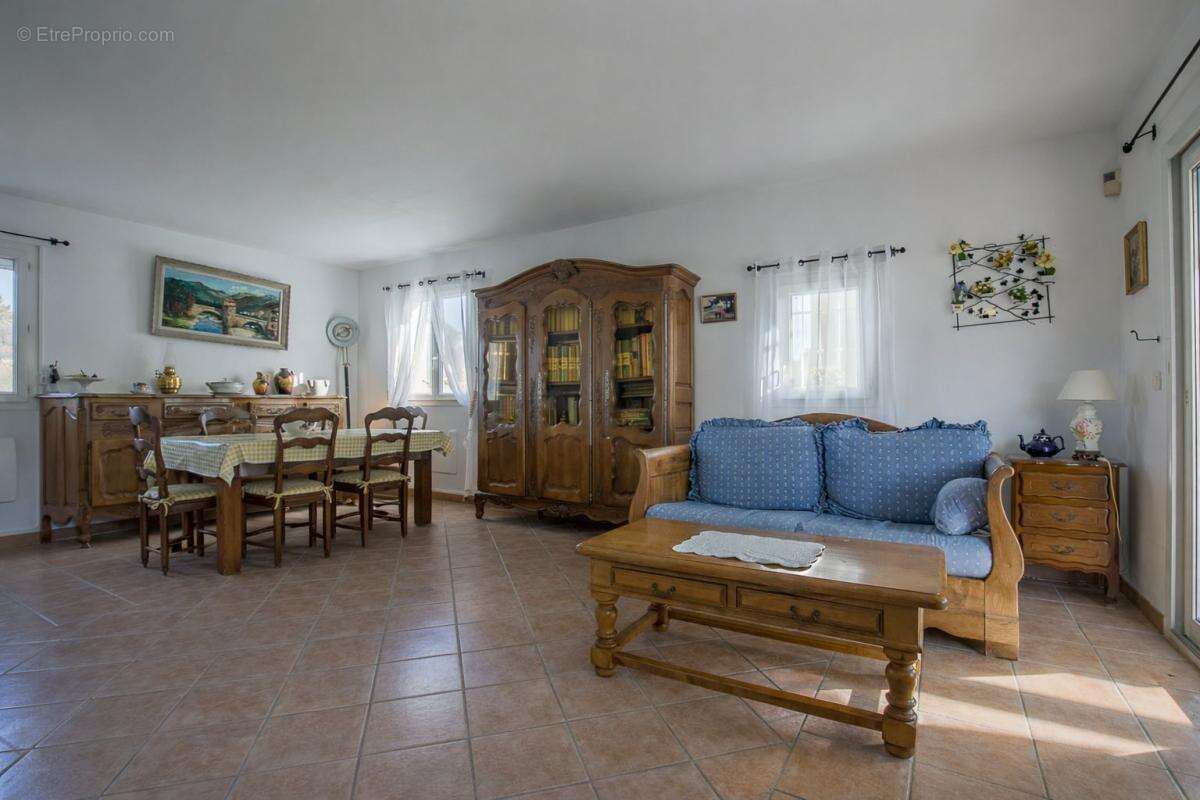 Appartement à MARSEILLE-11E