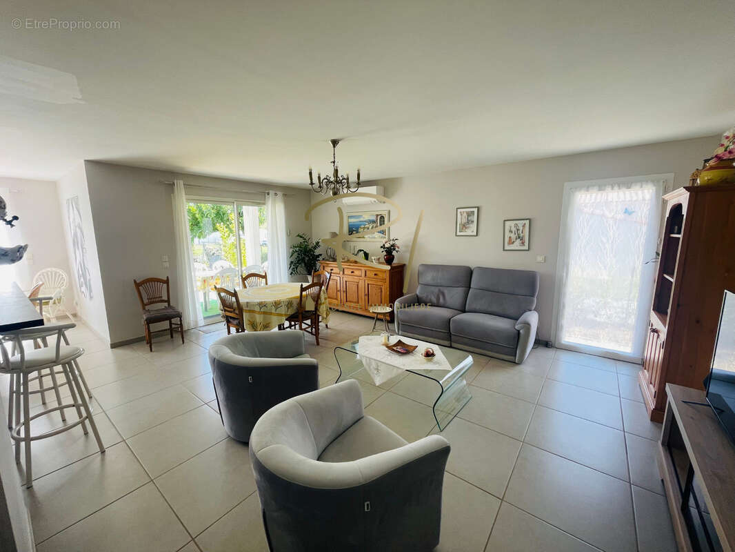 Maison à VALLON-PONT-D&#039;ARC