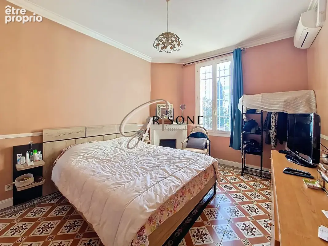 Villa de caractère de 160 m² avec piscine à Sanary Sur Mer - photo 5