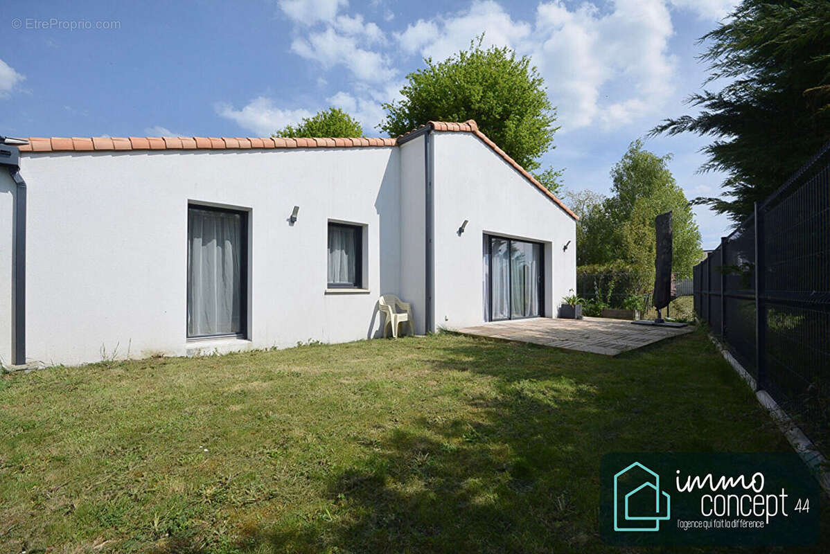 Maison à SAINT-LEGER-LES-VIGNES