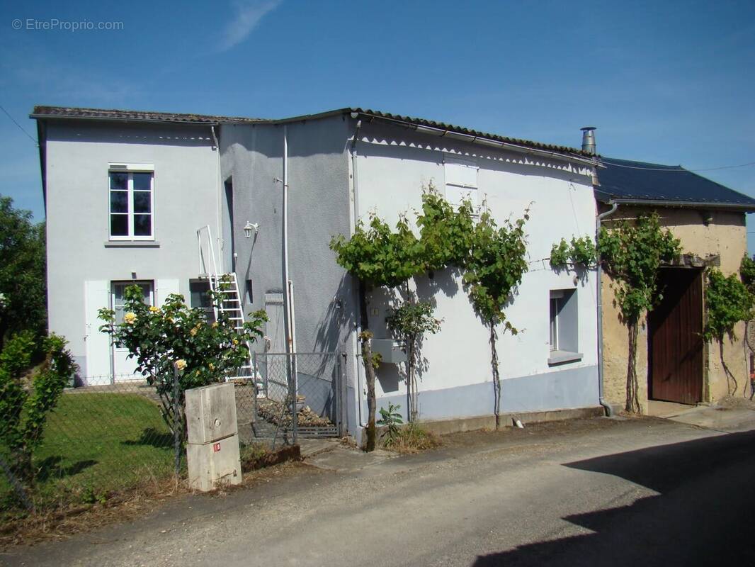 Maison à CHATEAU-GARNIER