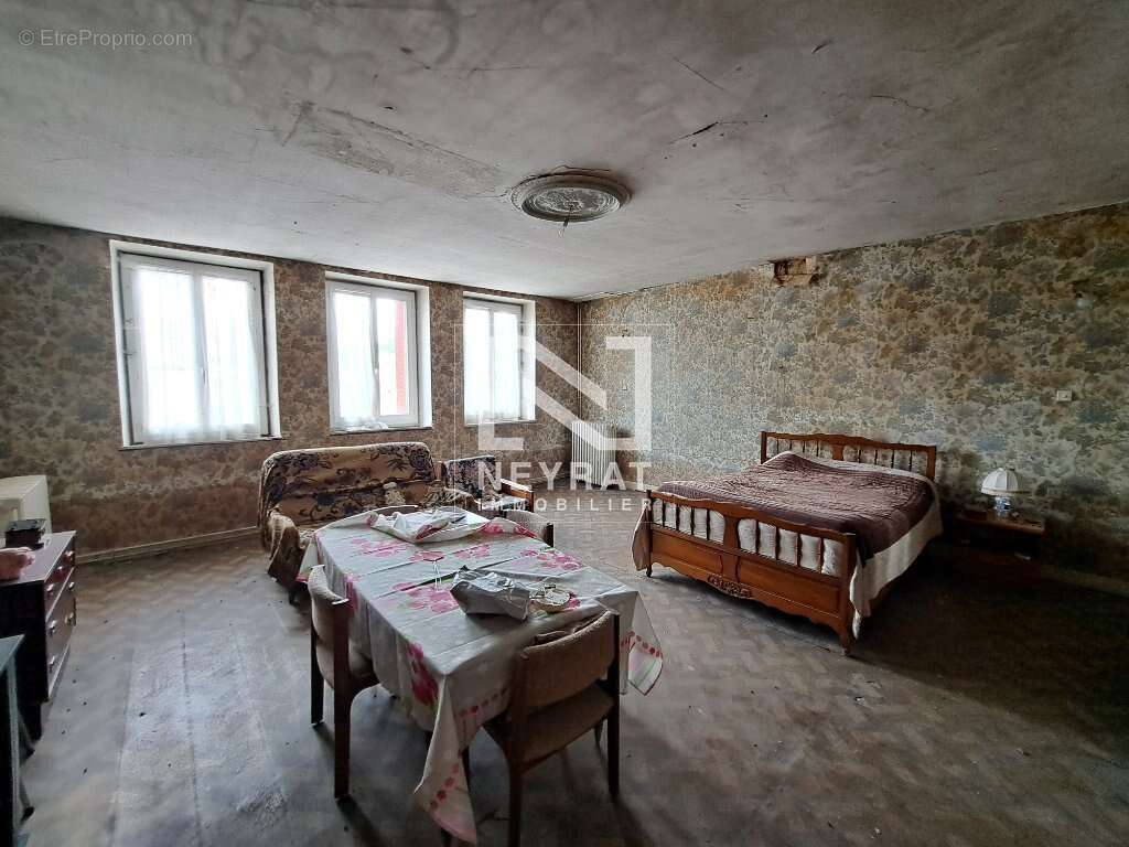 Maison à EPINAC