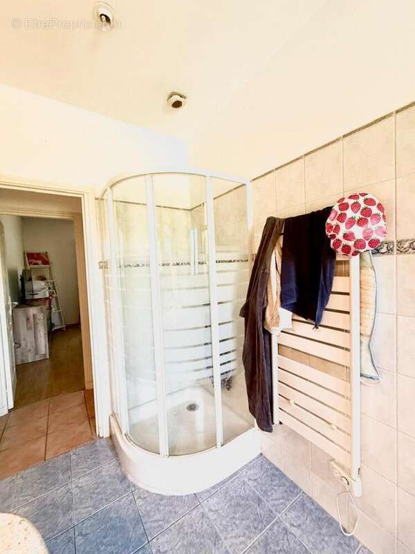   - Maison à AX-LES-THERMES