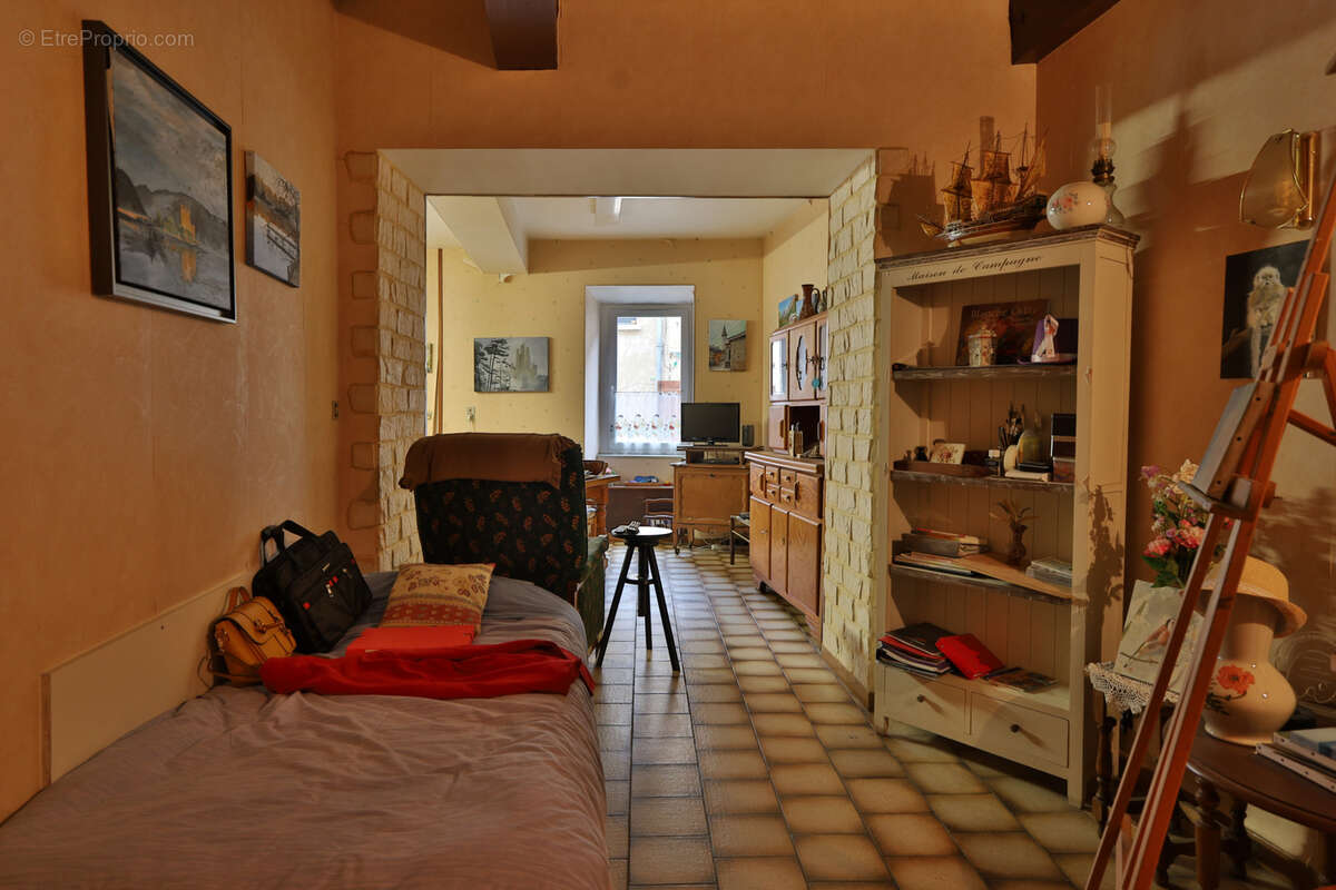 Maison à SAINT-GEORGES-D'ESPERANCHE