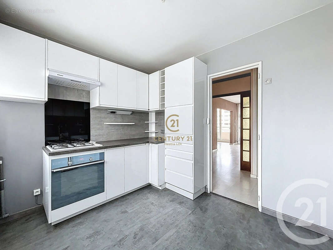 Appartement à LYON-8E