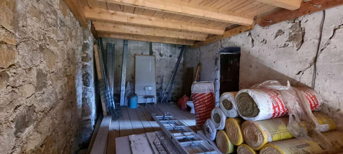 Maison à SAINT-MARTIN-DE-VALAMAS