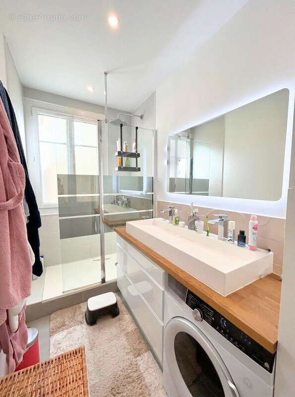 Appartement à SAINT-MAUR-DES-FOSSES