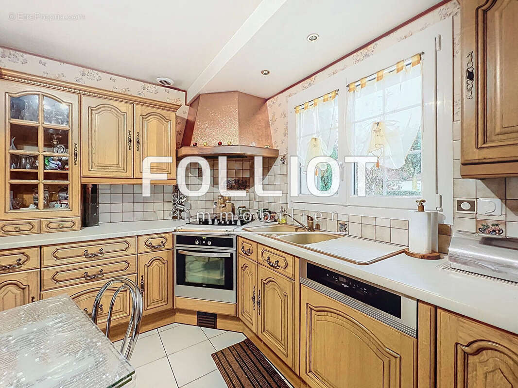 Maison à SAINTE-CROIX-SUR-MER