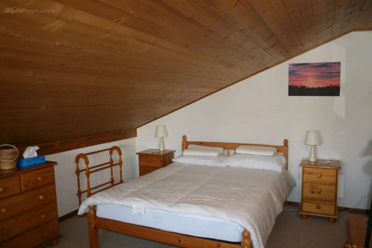 Appartement à MORILLON