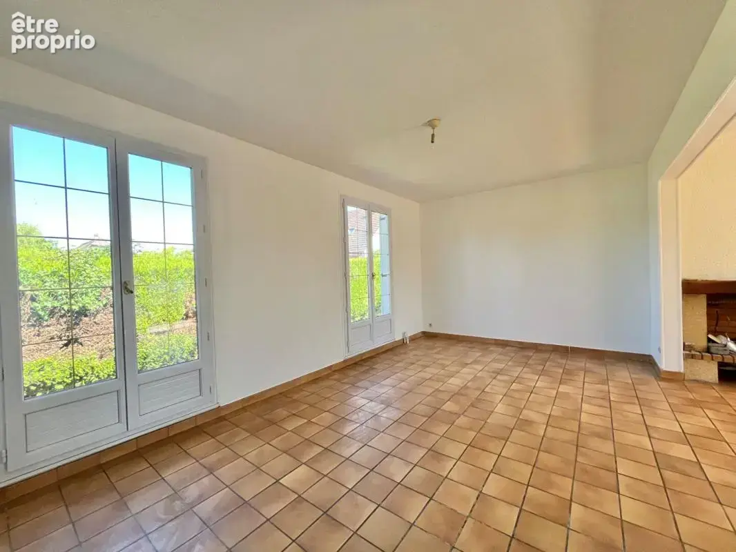 Maison : 6 pièce(s) 100 m2 - Terrain 610m² - Garage - photo 5