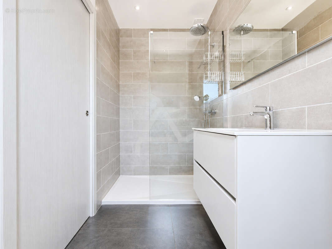 Villa t7 de 211m2 contemporaine avec piscine sous-sol aménagé et chambre indépendante - photo 31