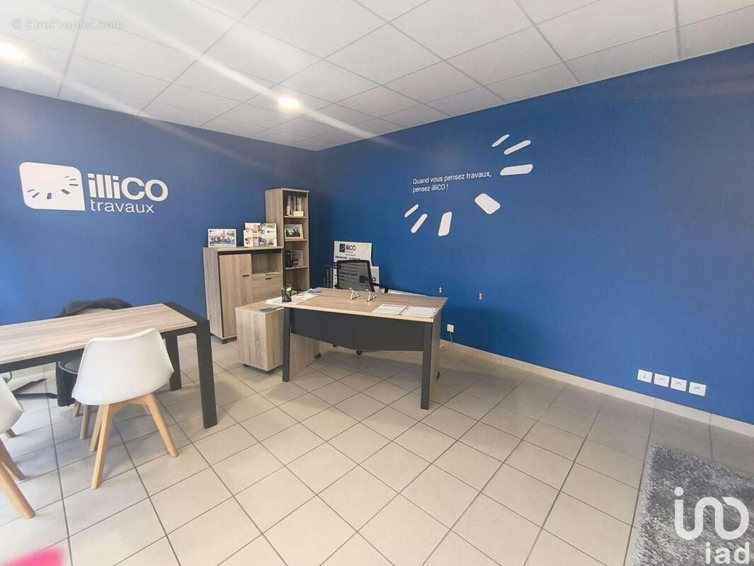 Photo 2 - Commerce à MELLE